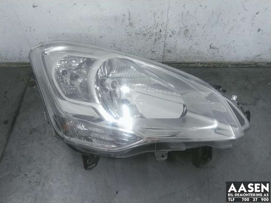 Frontlykt høyre halogen til Citroën Berlingo 2008-2015 (Type II, Fase 1)  (6206 K6|)