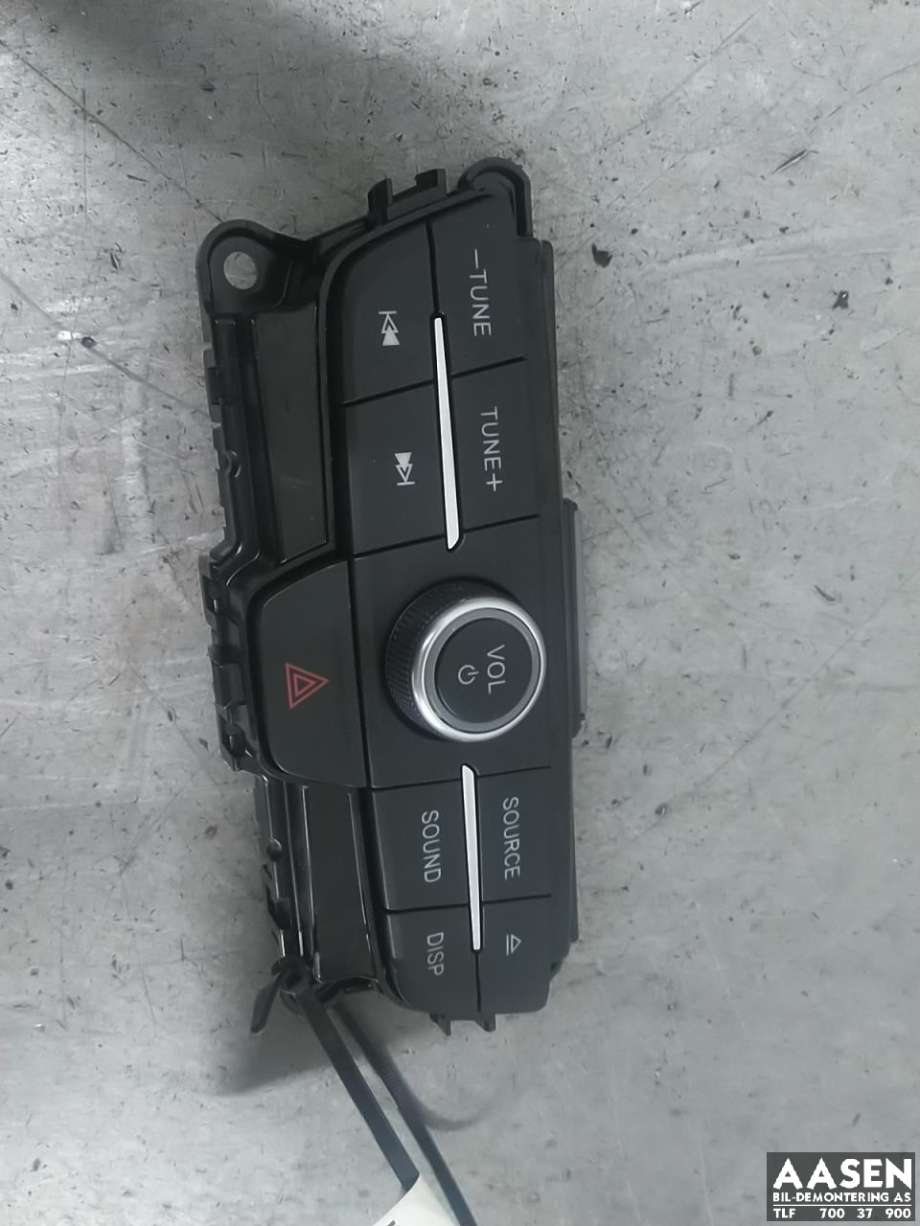 Bilstereo betjeningspanel til Ford Focus 2014-2018 (Type III, Fase 2)