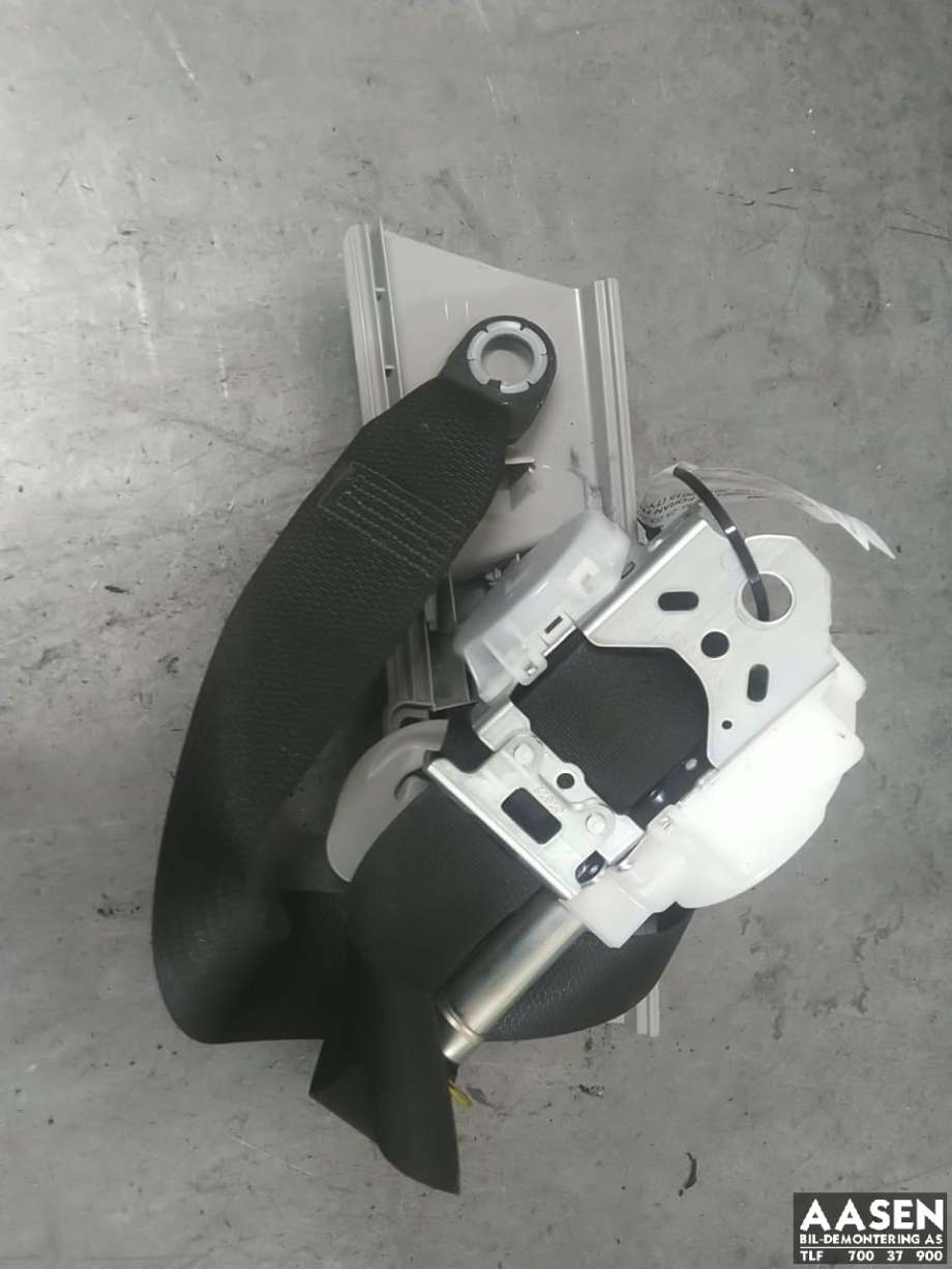 Sikkerhetsbelte foran høyre til Toyota RAV4, 2013-2015 (Type IV, Fase 1)