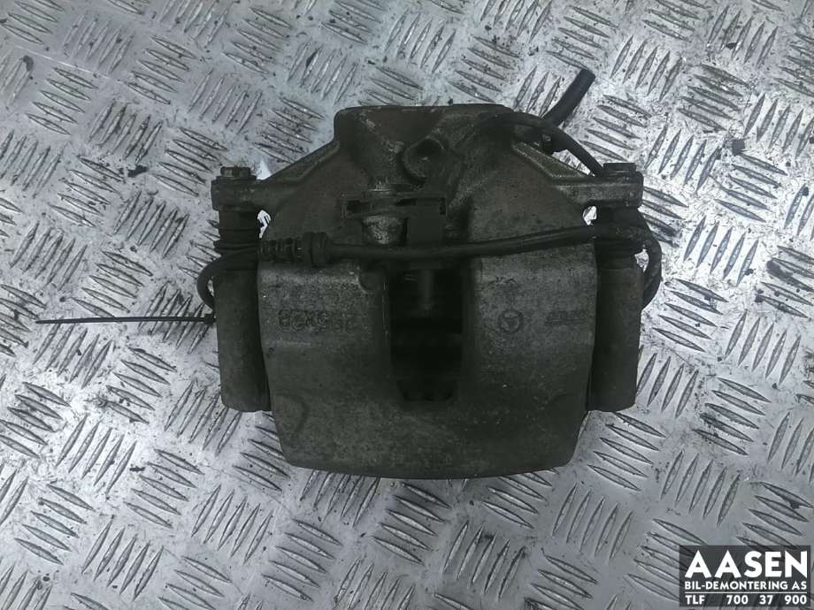 Bremsecaliper høyre foran til Mercedes C-Klasse, 2007-2011 (Fase 1) (W204) (W204) (A 204 421 26 81)