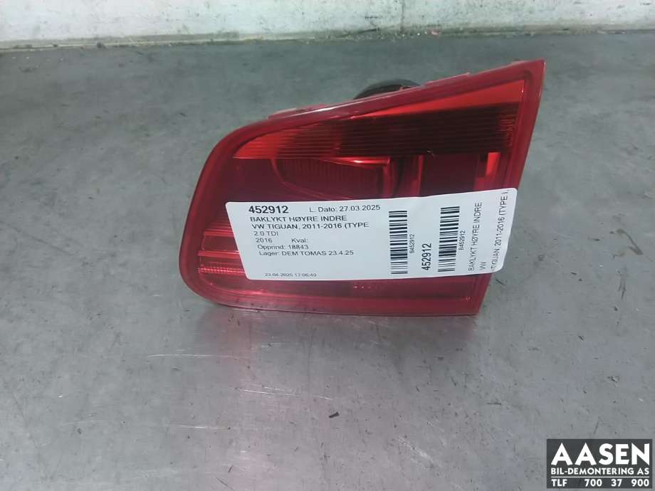 Baklykt høyre indre til VW Tiguan 2011-2016 (Type I, Fase 2)  (5N0 945 094 H|)