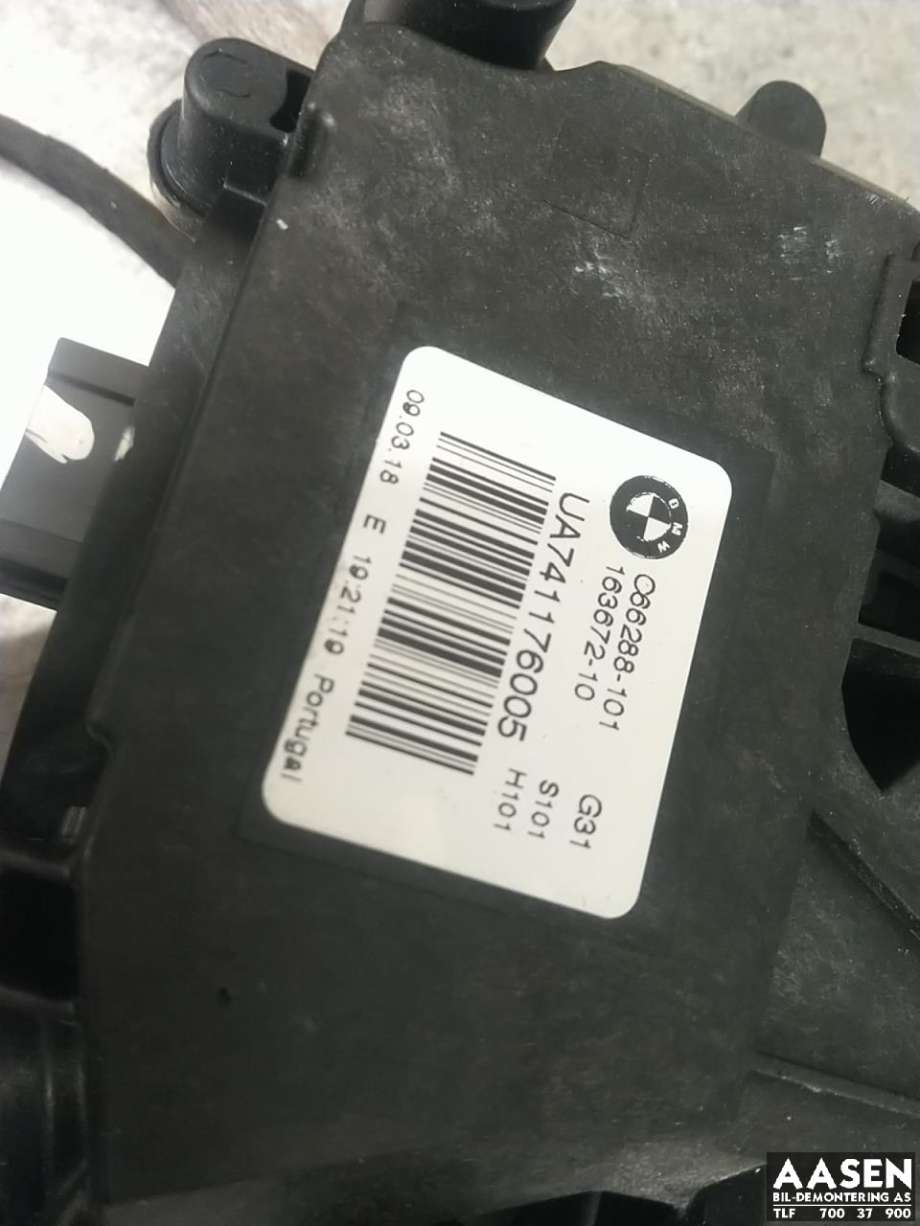 Baklukelås til BMW 5-Serie 2017-->> (G30/G31) (G30/G31) (51 24 7 357 112|63 21 7 216 997|)