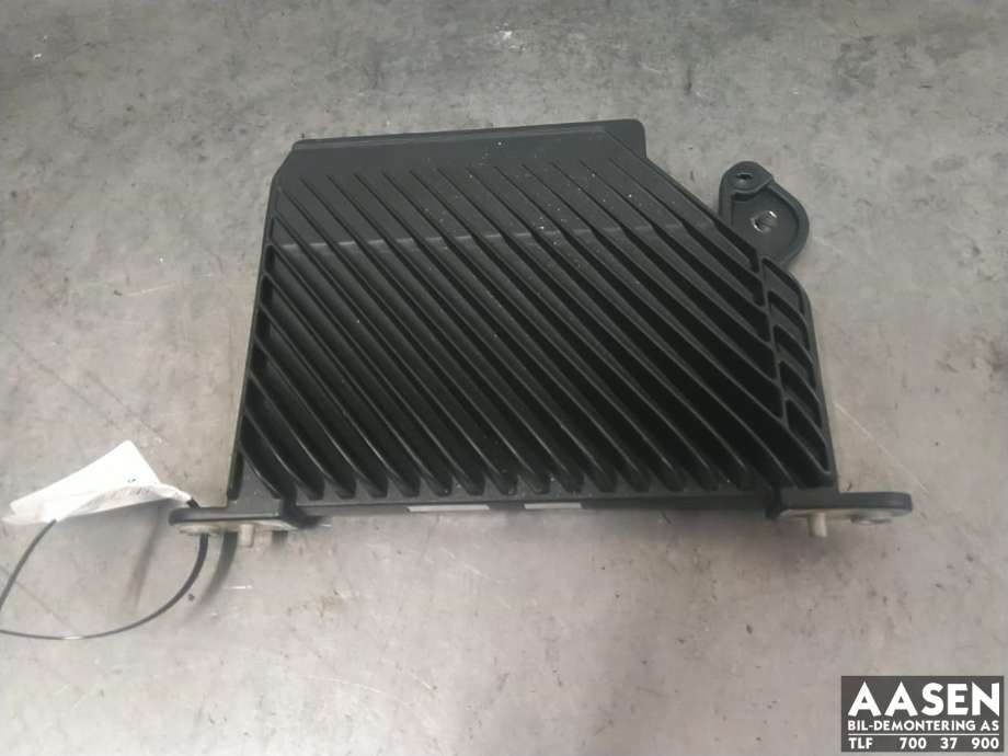 Bilstereo forsterker til Volvo V60 / V60 CC, 2018-->> (Type II)  (32359256)