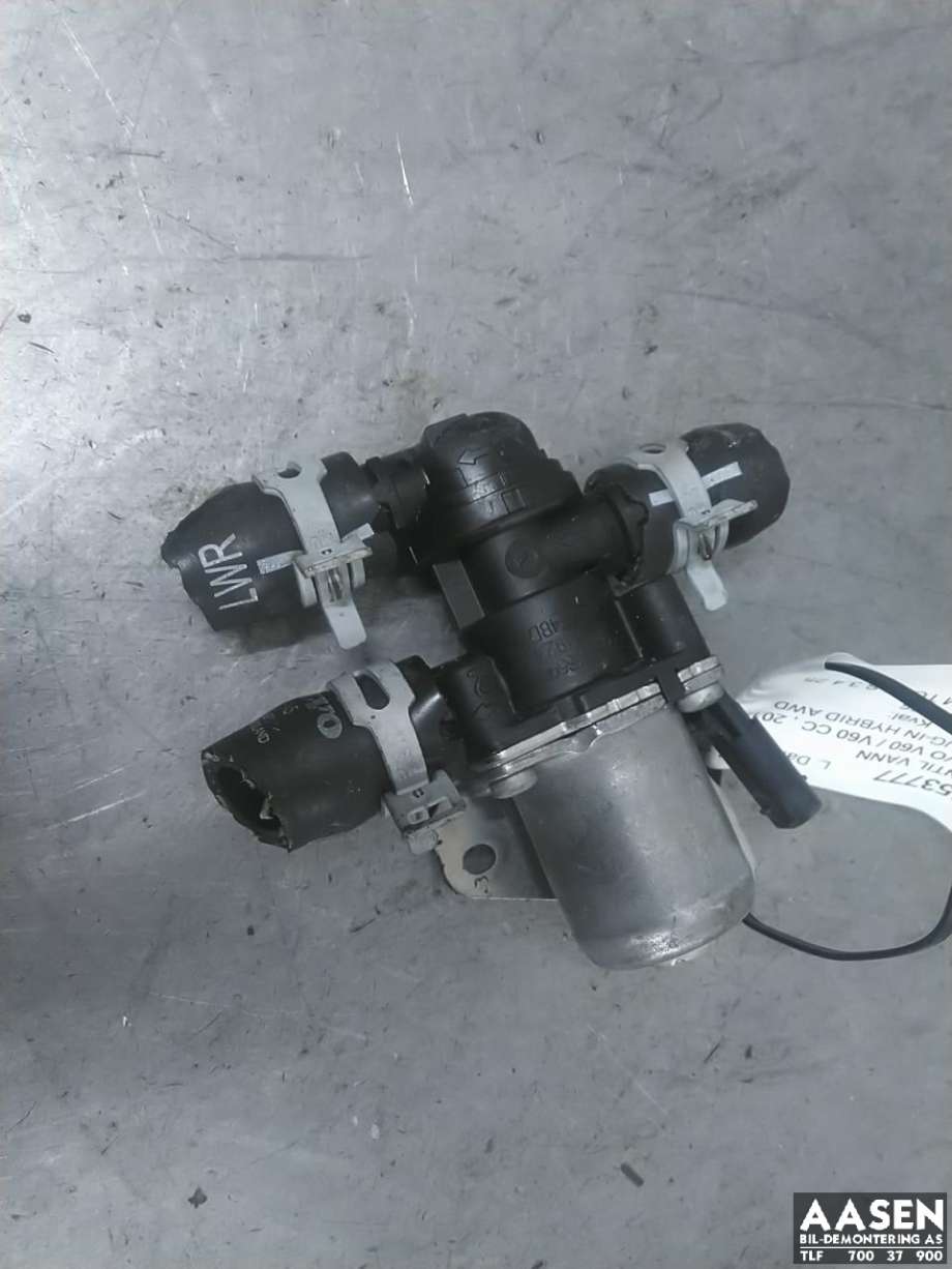 Ventil vann til Volvo V60 / V60 CC, 2018-->> (Type II)  (31461924)