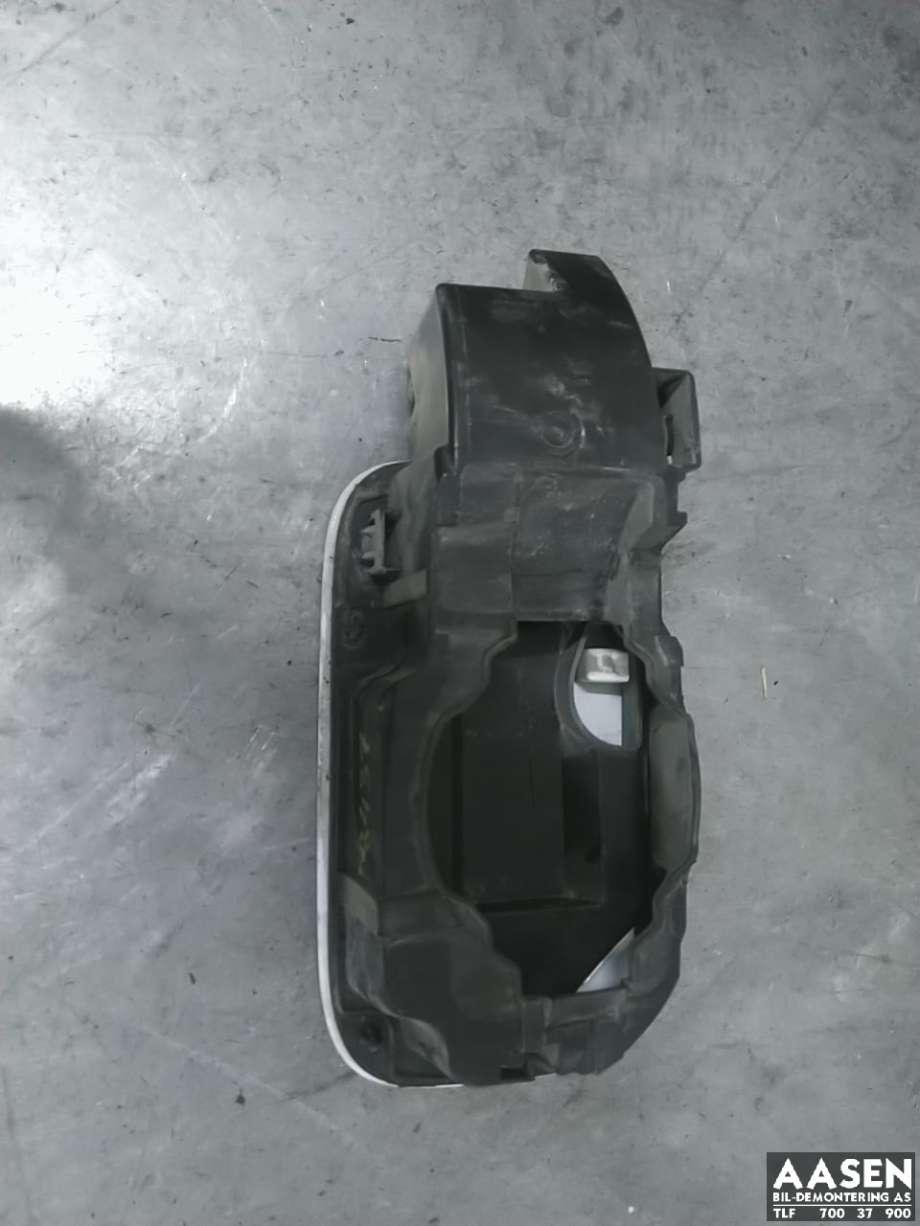 Batterilader inntak/luke til Peugeot Partner 2008-2015 (Type II, Fase 1)
