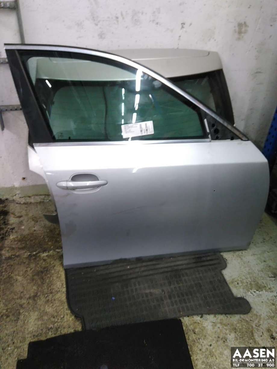 Dør høyre foran til BMW 5-Serie 2003-2010 (E60/E61) (E60/E61) (41 51 5 A2A 3A6|)