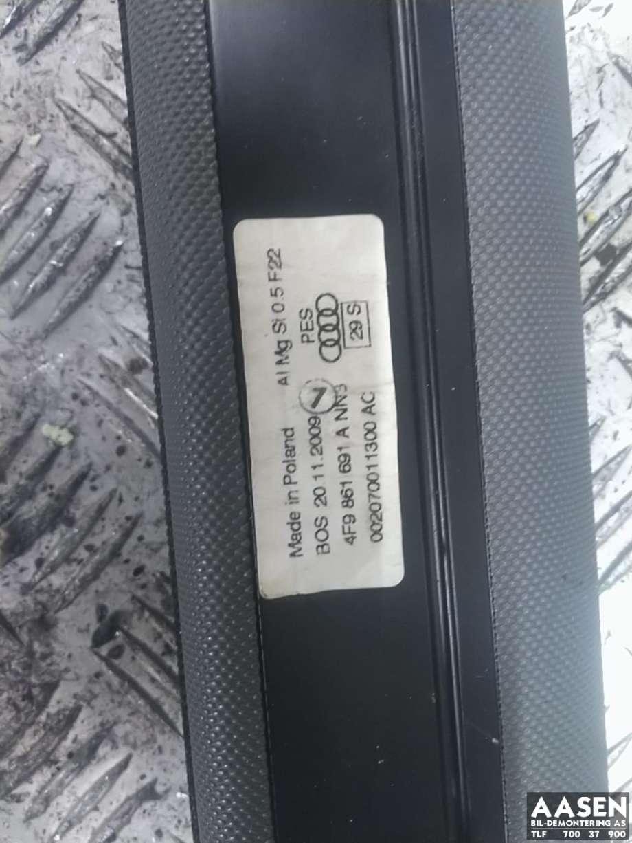Bagasjerom hundegitter til Audi A6 2008-2011 (Type III, Fase 2) (C6) (C6) (4F9 861 691 A|)