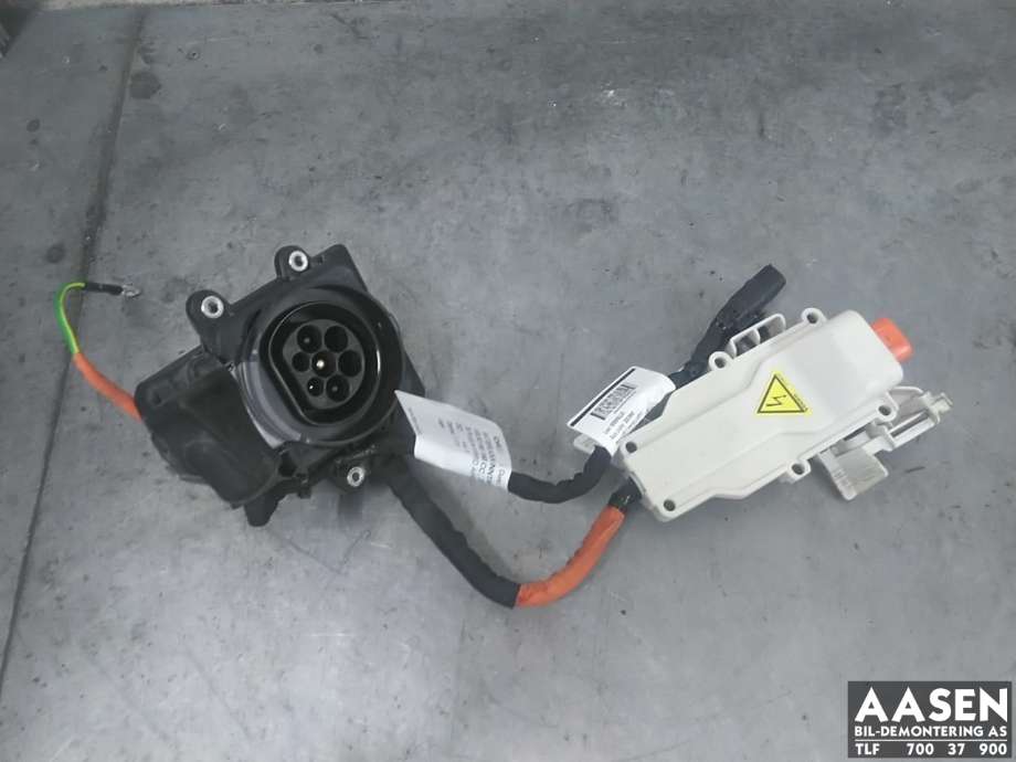 Batterilader inntak/luke til Volvo V60 / V60 CC, 2018-->> (Type II)  (32266639)