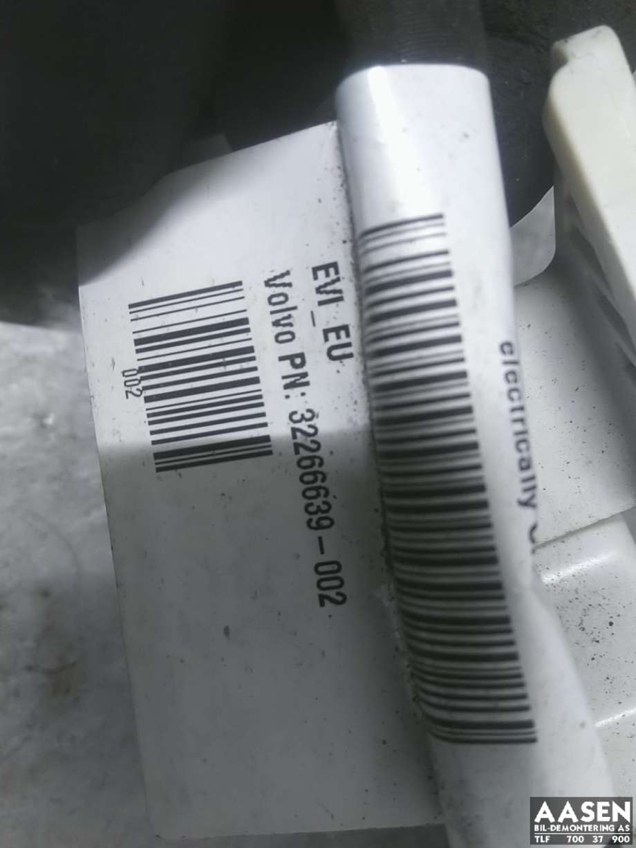 Batterilader inntak/luke til Volvo V60 / V60 CC 2018-->> (Type II) (32266639|)