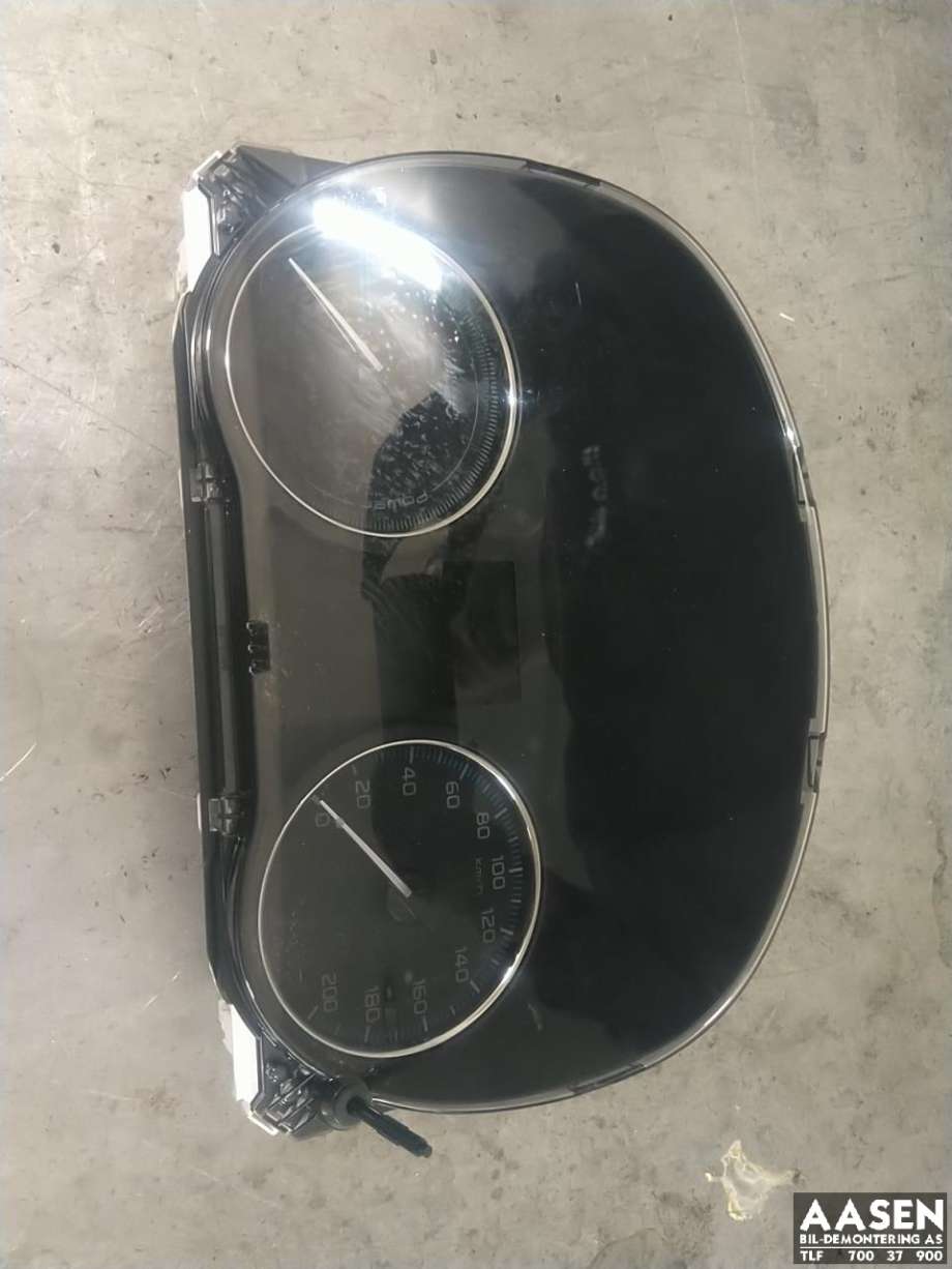 Instrumentpanel til Mitsubishi Outlander 2015-->> (Type III, Fase 2) (8100C455|)