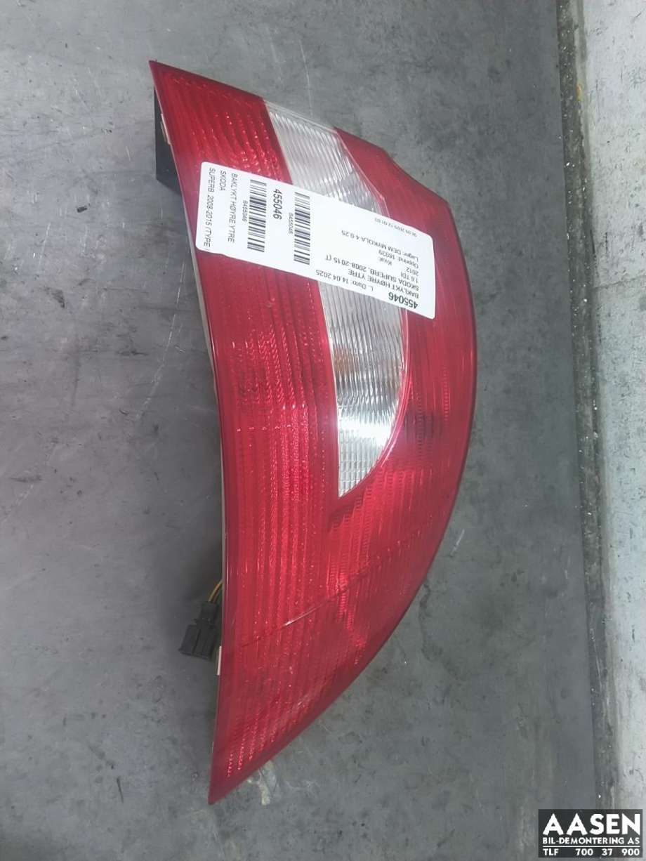 Baklykt høyre ytre til Škoda Superb 2008-2015 (Type II) (3T5 945 112|)