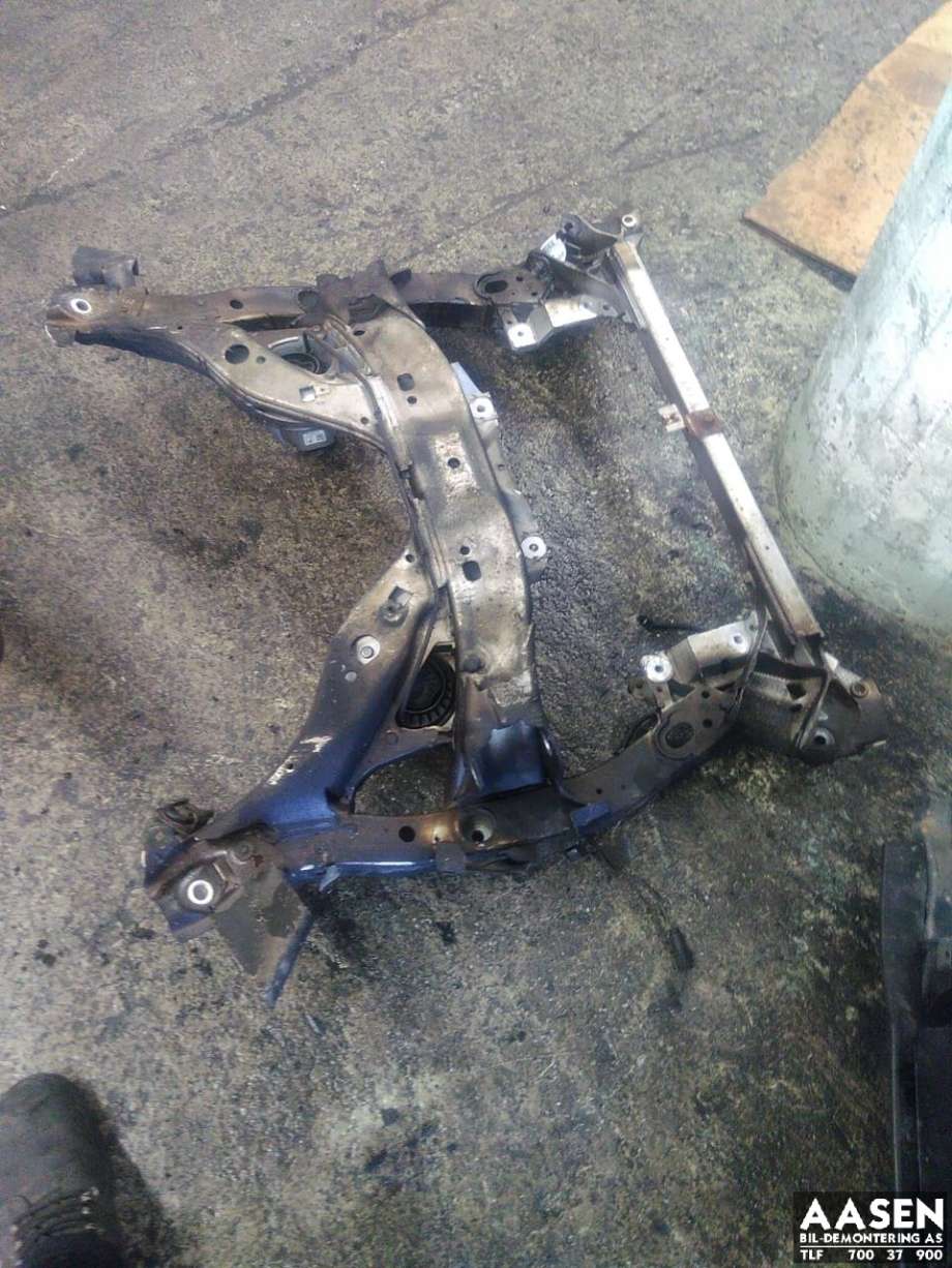 Travers foran hoved til BMW 5-Serie GT 2009-2017 (F07) (F07) (31 11 6 796 693|)
