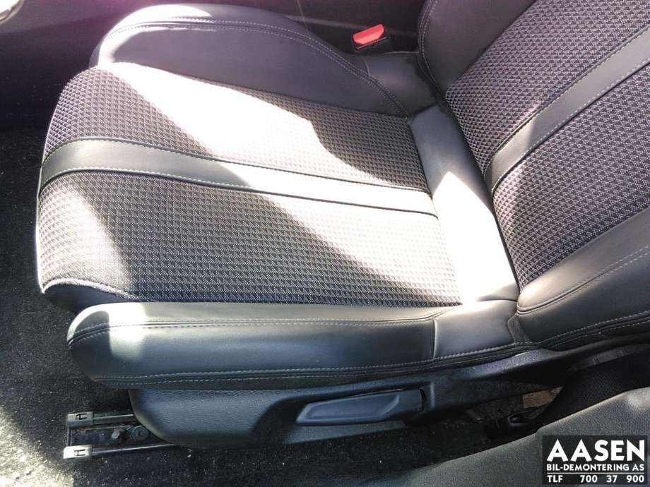 Sete foran venstre til Peugeot e-2008 2019-->> (N/F|)