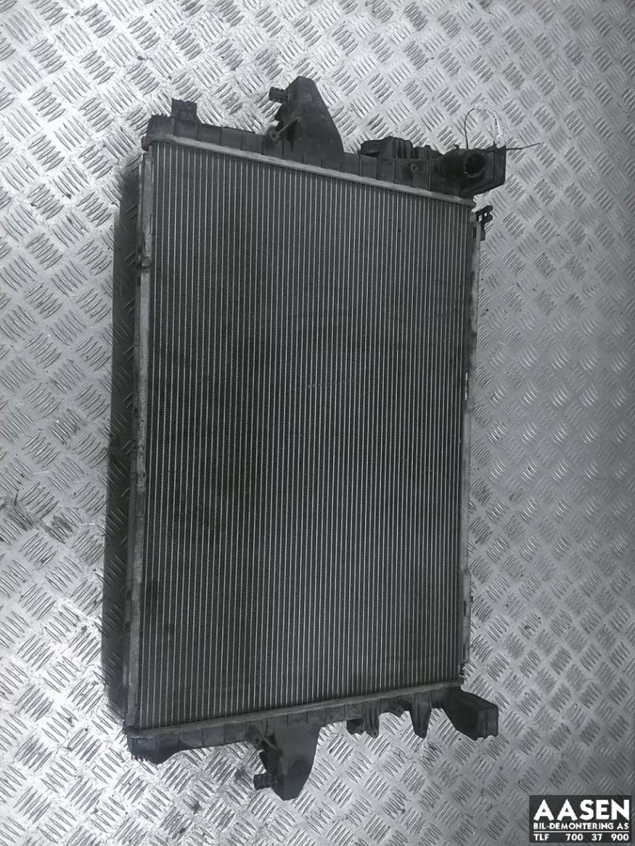 Radiator (manuell gir) til VW Transporter / Caravelle 2009-2015 (Fase 2) (T5) (T5) (7E0 121 253 A|)