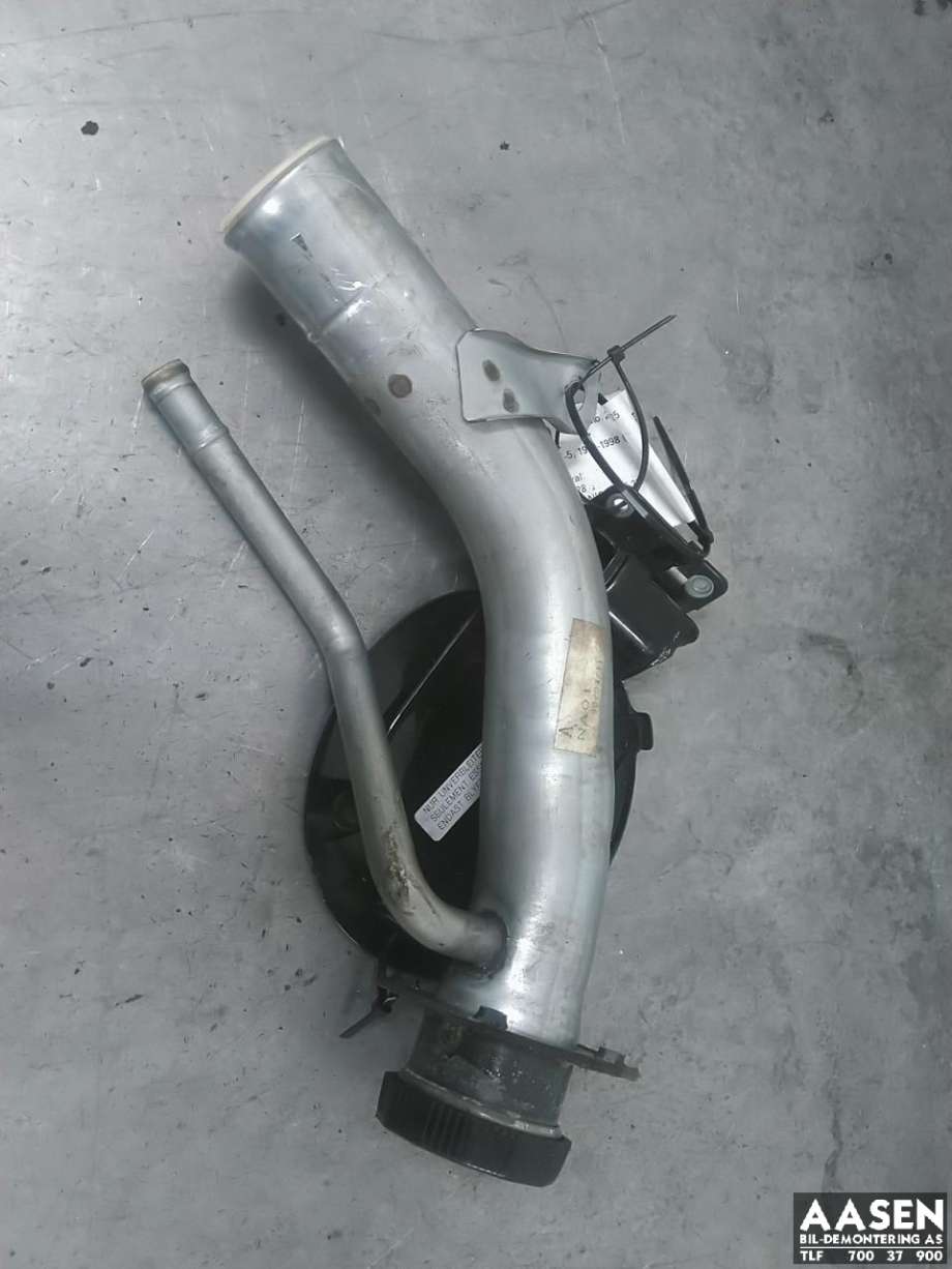 Tanklokk til Mazda MX-5 1989-1998 (Type I)  (NA01-42-410B|)