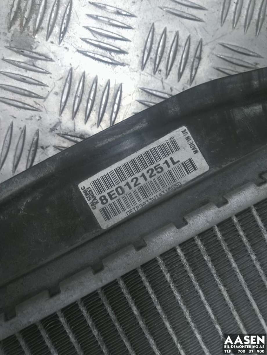 Radiator (automat gir) til Audi A4 2004-2008 (Type III) (B7) (B7) (8E0 121 251 L|8E0 121 251 AQ|)