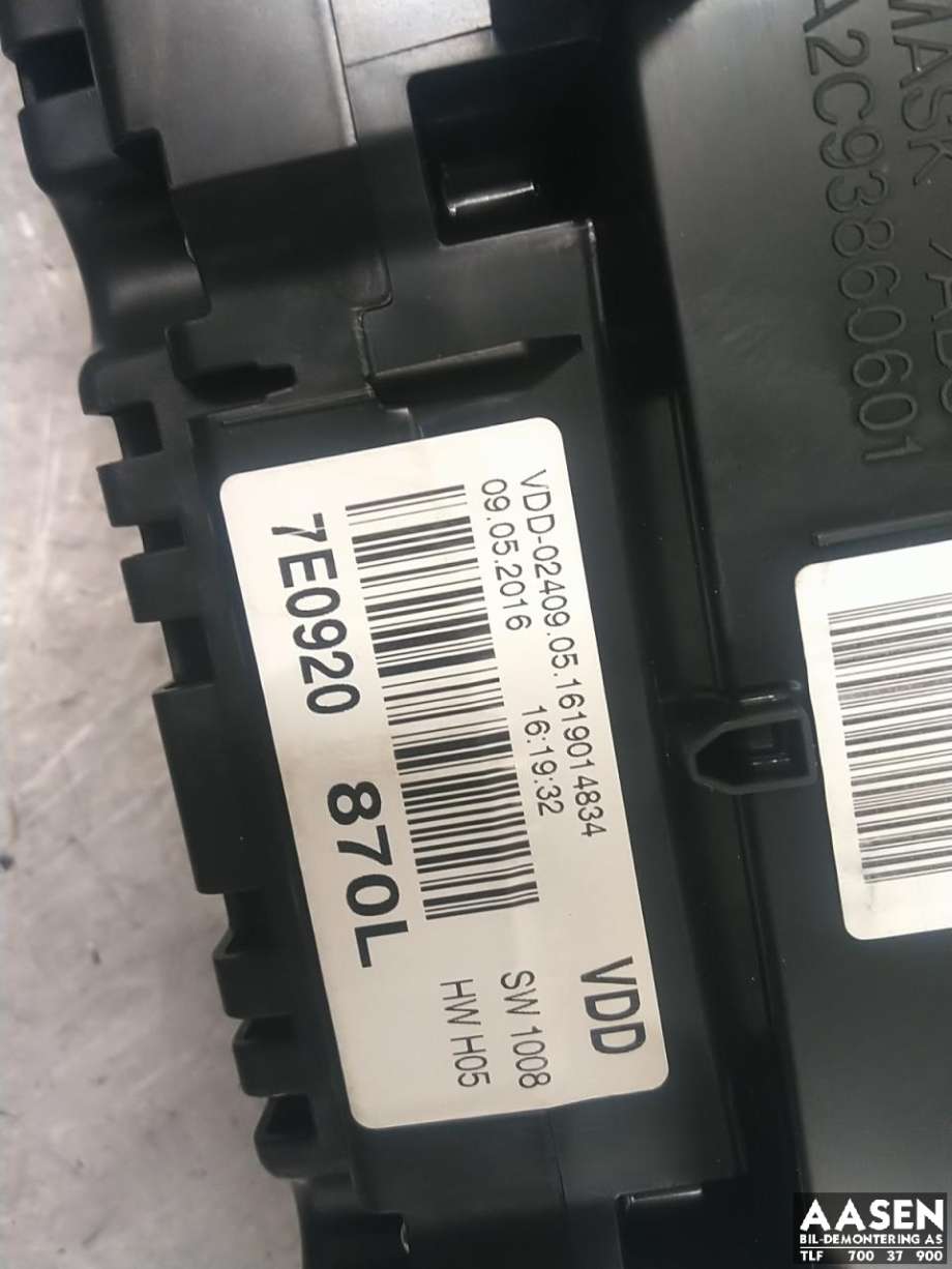 Instrumentpanel til VW Transporter / Caravelle 2015-2019 (T6) (T6) (7E0 920 870 L|7E0 920 870 LX|)