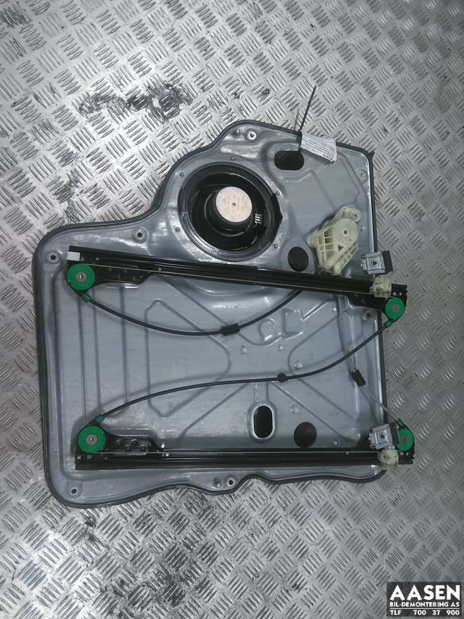 Ruteheis venstre foran til VW Transporter / Caravelle 2015-2019 (T6) (T6) (7E0 837 753 D|7E0 837 753 E|)