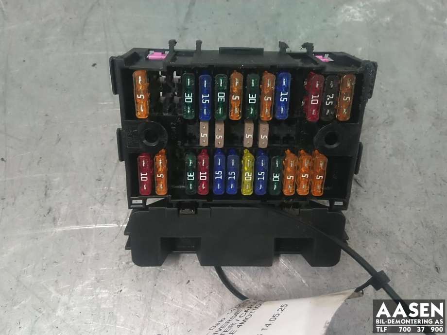 Sikringsboks motorrom til VW Transporter / Caravelle, 2015-2019 (T6) (T6) (7H0 937 617 A)
