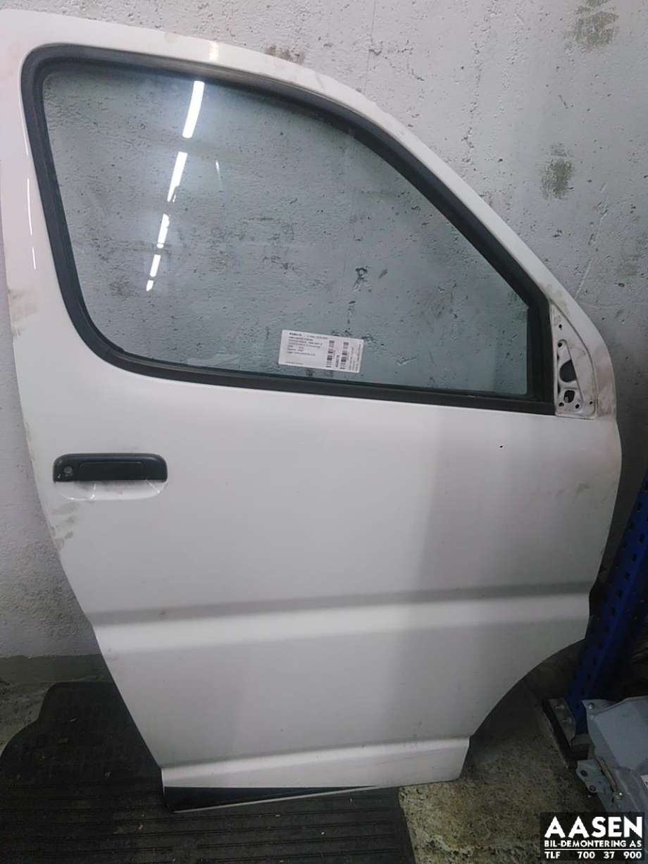 Dør høyre foran til Toyota Hiace, 1996-2001 (Fase 1)  (6700126180)