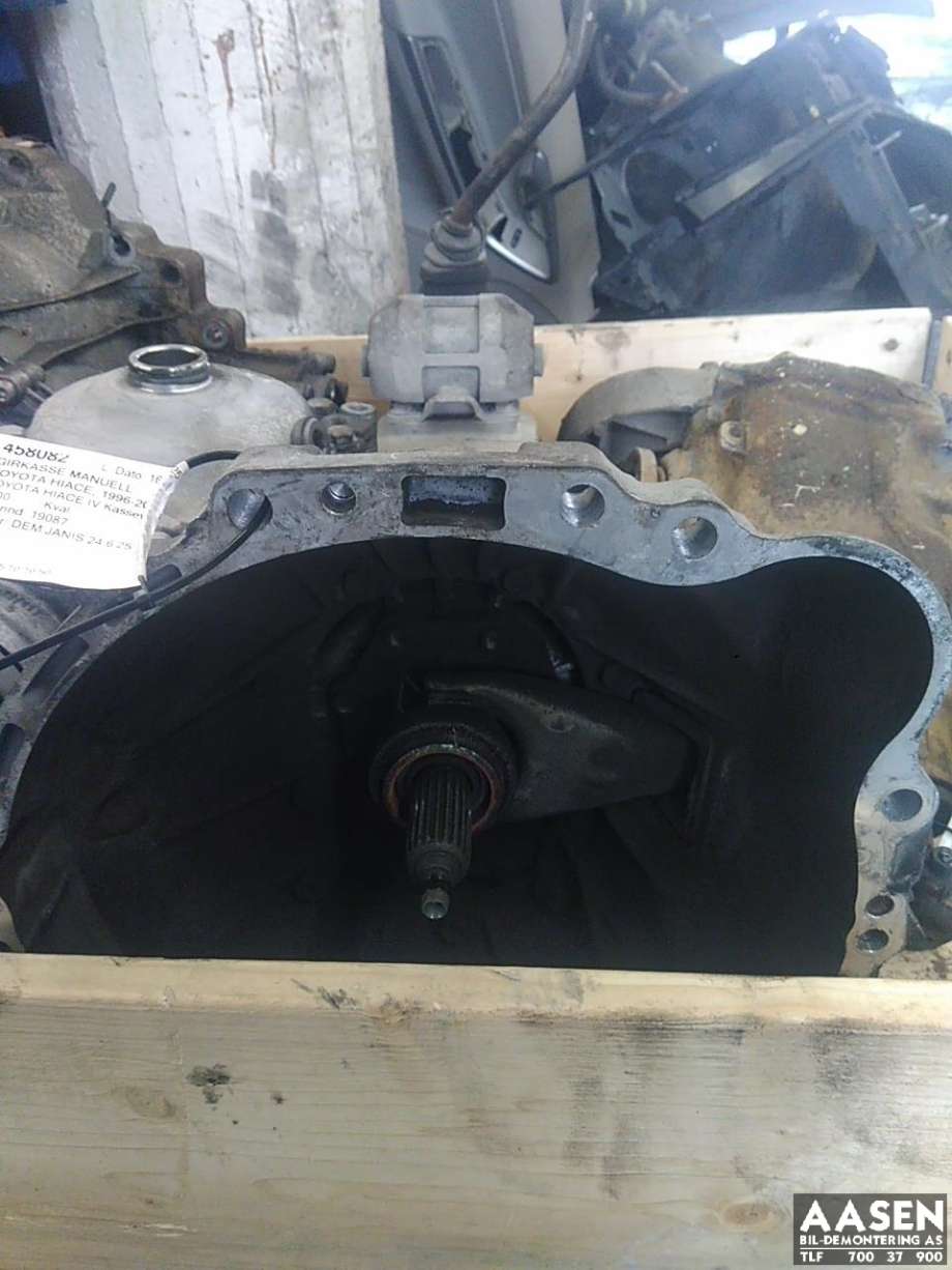 Girkasse manuell til Toyota Hiace 1996-2001 (Fase 1)  (33030-2F060|)