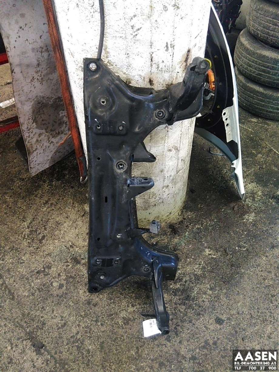 Travers foran hoved til Ford Transit Courier 2024-->> (Type II) (2660826|R2X6-5019-AA|)