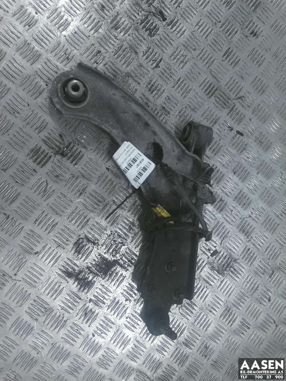 Bærebru høyre foran nedre til Peugeot 5008 2017-->> (Type II) (98 168 654 80|98 463 290 80|)