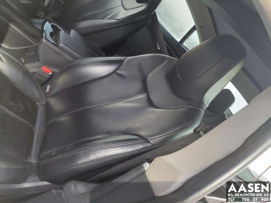 Sete foran venstre til Tesla Model S 2013-2016 (Fase 1) (N/F|)