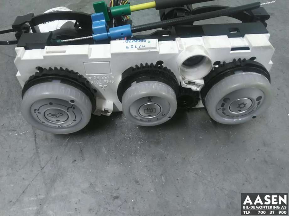 Varmeapparat betjening til Mitsubishi Colt, 2004-2008 (Type VII, Fase 1)  (7820A221)