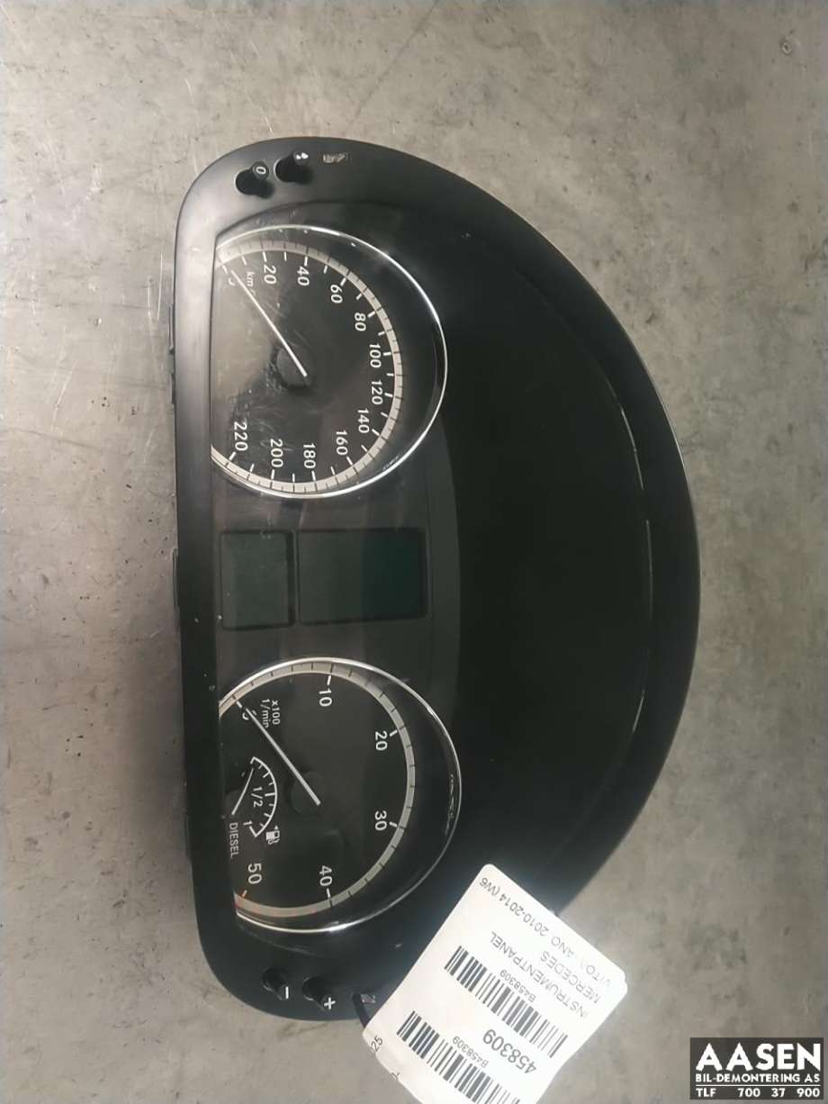 Instrumentpanel til Mercedes Vito/Viano, 2010-2014 (Fase 2) (W639) (W639) (A 639 900 56 00)