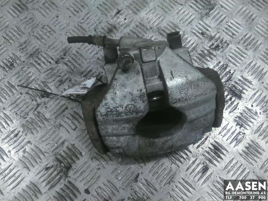Bremsecaliper høyre foran til VW Transporter / Caravelle 2003-2009 (Fase 1) (T5) (T5) (7L6 615 124 F|7H0 615 124 C|)