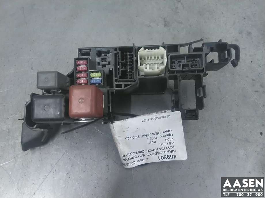 Sikringsboks motorrom til Toyota Hiace, 2007-2012 (Fase 3)  