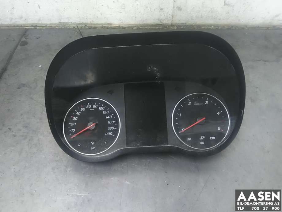 Instrumentpanel til Mercedes Sprinter 2018-->> (907/910) (907/910) (A 907 900 11 04|A 907 900 25 05|A 907 900 26 06)