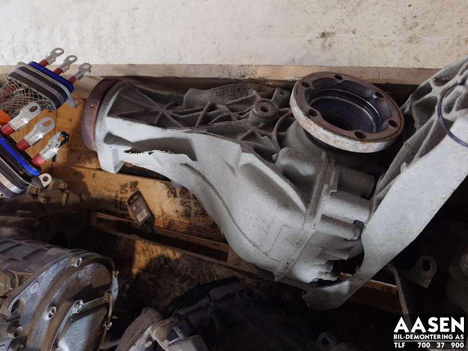 Kardang klokke bak til Audi A6, Allroad 2015-2019 (Type III, Fase 2) (C7) (C7) (0BC 500 044 A|)