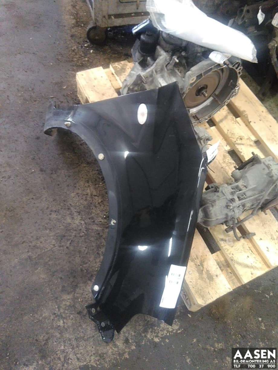 Skjerm høyre foran til Suzuki SX4 2009-2013 (Type I, Fase 2)