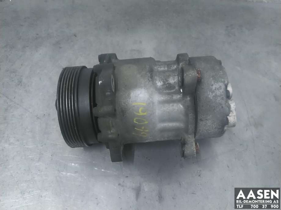 Aircondition kompressor til VW Transporter / Caravelle, 2003-2009 (Fase 1) (T5) (T5) (7H0 820 803 D)