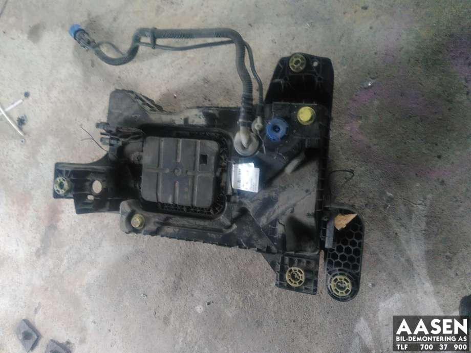 AdBlue tank til Peugeot 3008 2016-->> (Type II)  (98 256 455 80|16 826 207 80|16 826 162 80)
