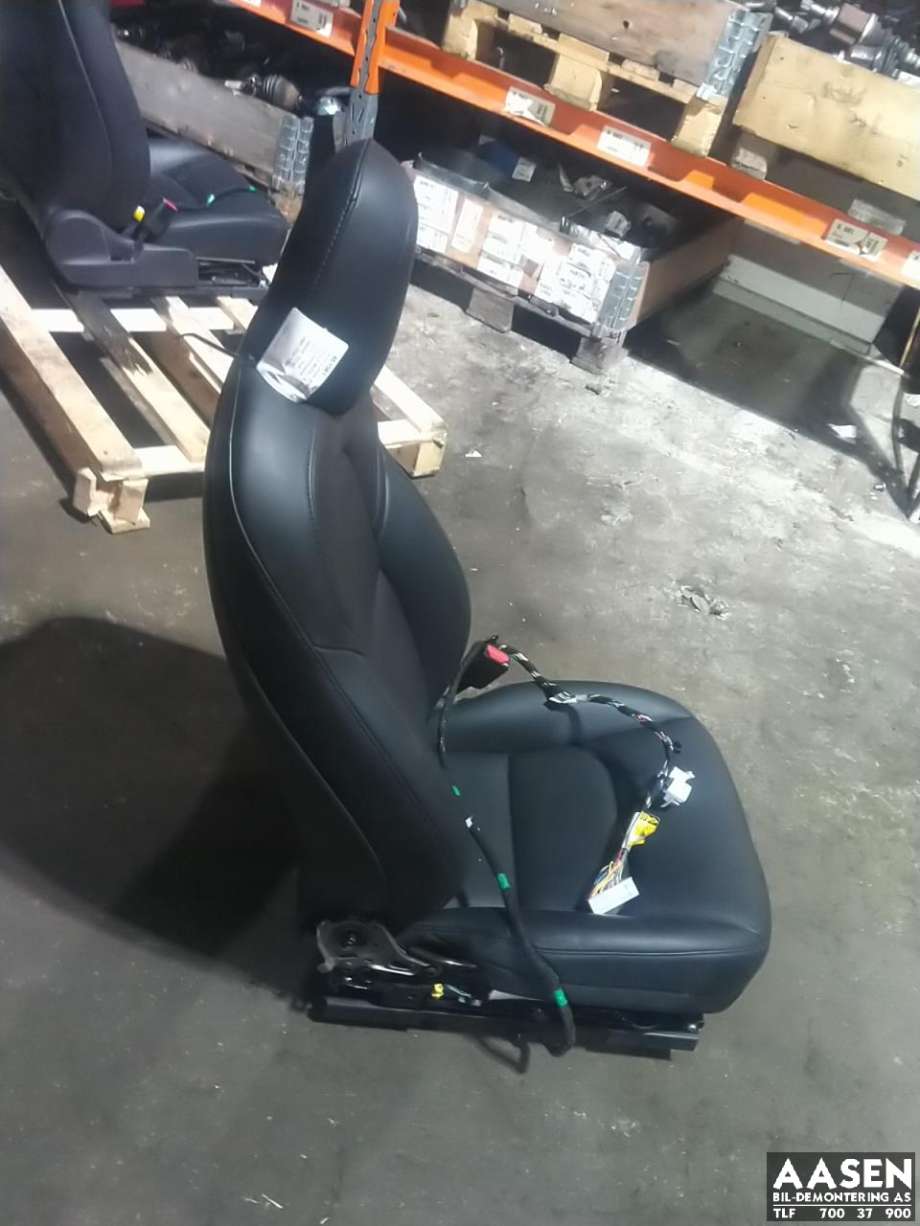 Sete foran høyre til Tesla Model 3 2018-2023 (Fase 1) (7654325-01-C|)