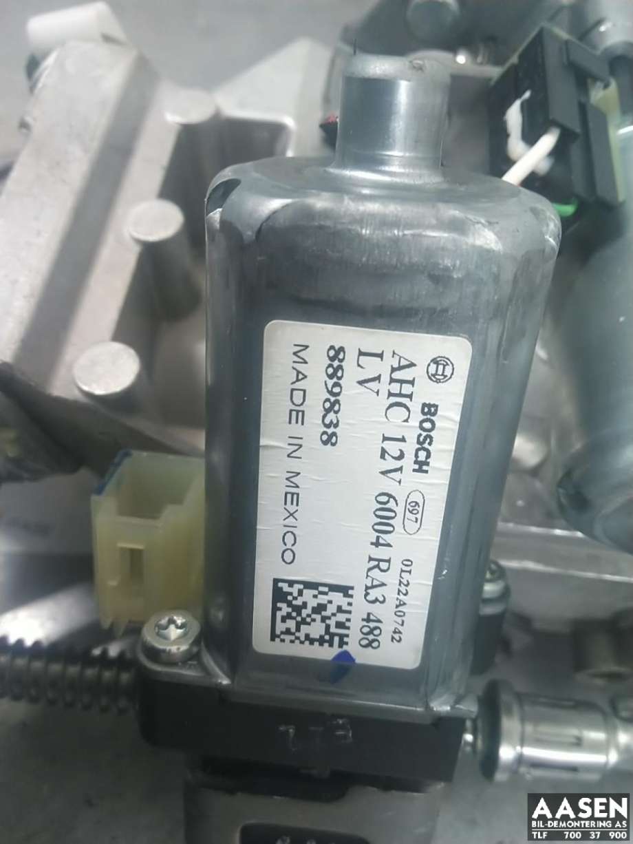 Rattaksel til Tesla Model 3 2018-2023 (Fase 1)  (1044811-00-G|)