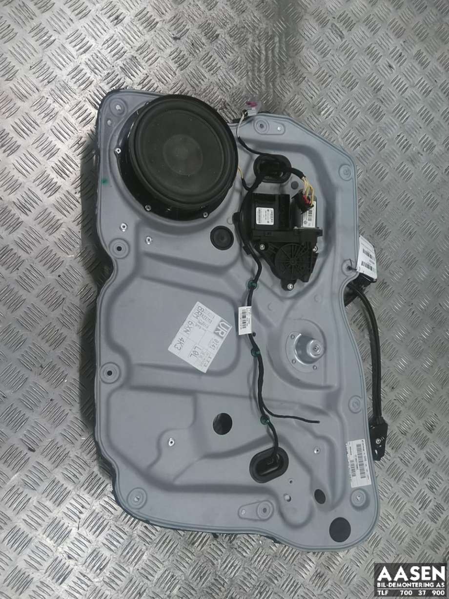 Ruteheis høyre foran til VW Touran, 2010-2015 (Type I, Fase 3)  
