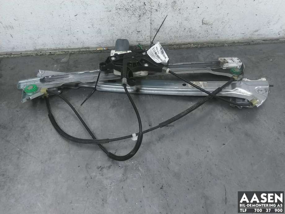 Ruteheis venstre foran til Mercedes Vito/Viano 2010-2014 (Fase 2) (W639) (W639) (A 639 720 00 46|A 639 720 04 46|)