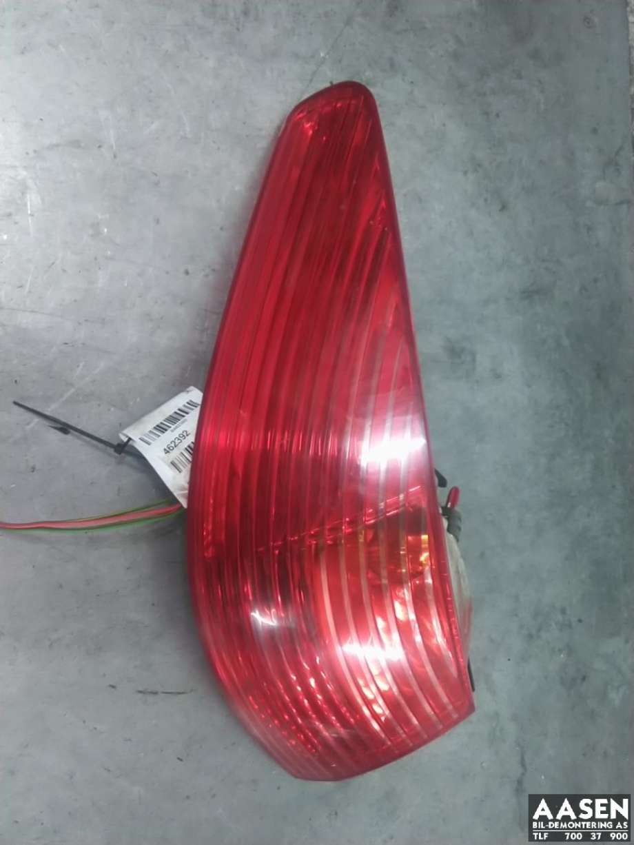 Baklykt venstre ytre til Peugeot 607, 2004-2010 (Fase 2)  (6350 N1)