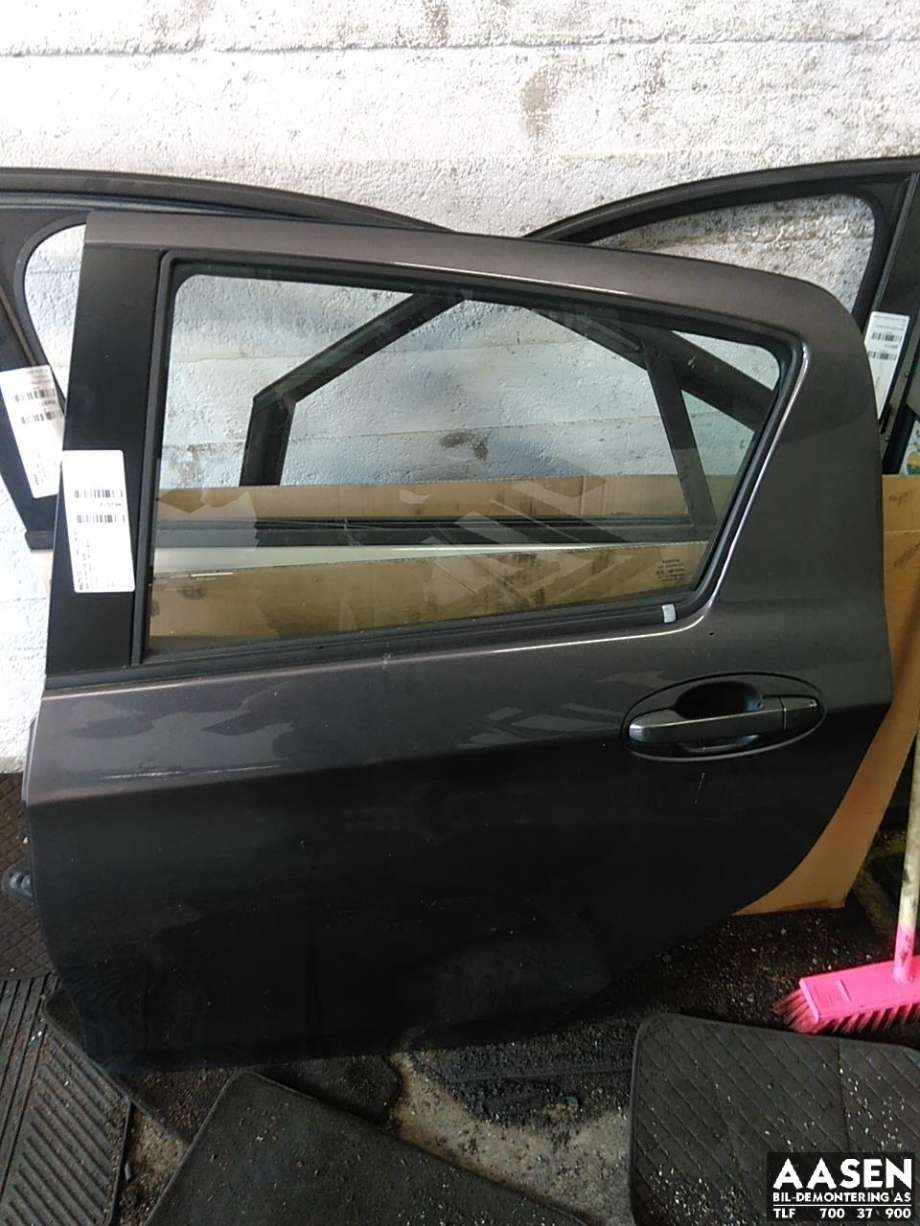 Dør venstre bak til Toyota Yaris, 2012-2014 (Type III, Fase 1) (670040D210)