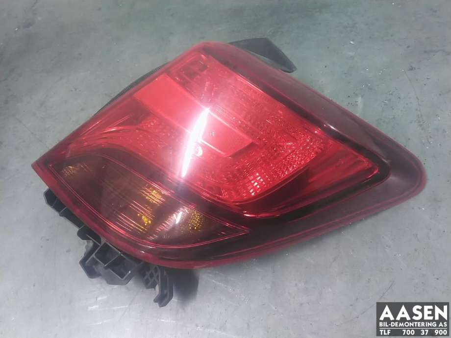 Baklykt høyre til Toyota Yaris, 2014-2020 (Type III, Fase 2)  (81551-0D600)