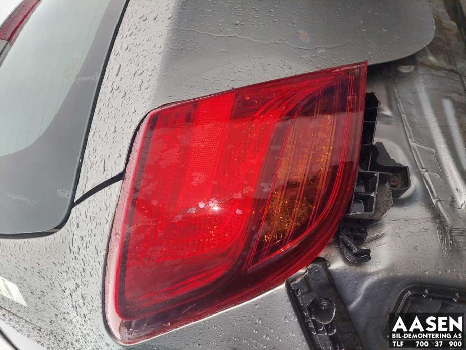 Baklykt venstre til Toyota Yaris, 2014-2020 (Type III, Fase 2)  (815610D600)