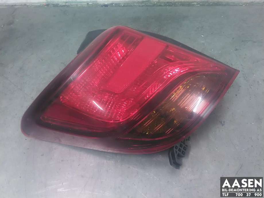 Baklykt venstre til Toyota Yaris 2014-2020 (Type III, Fase 2) (815610D600|)
