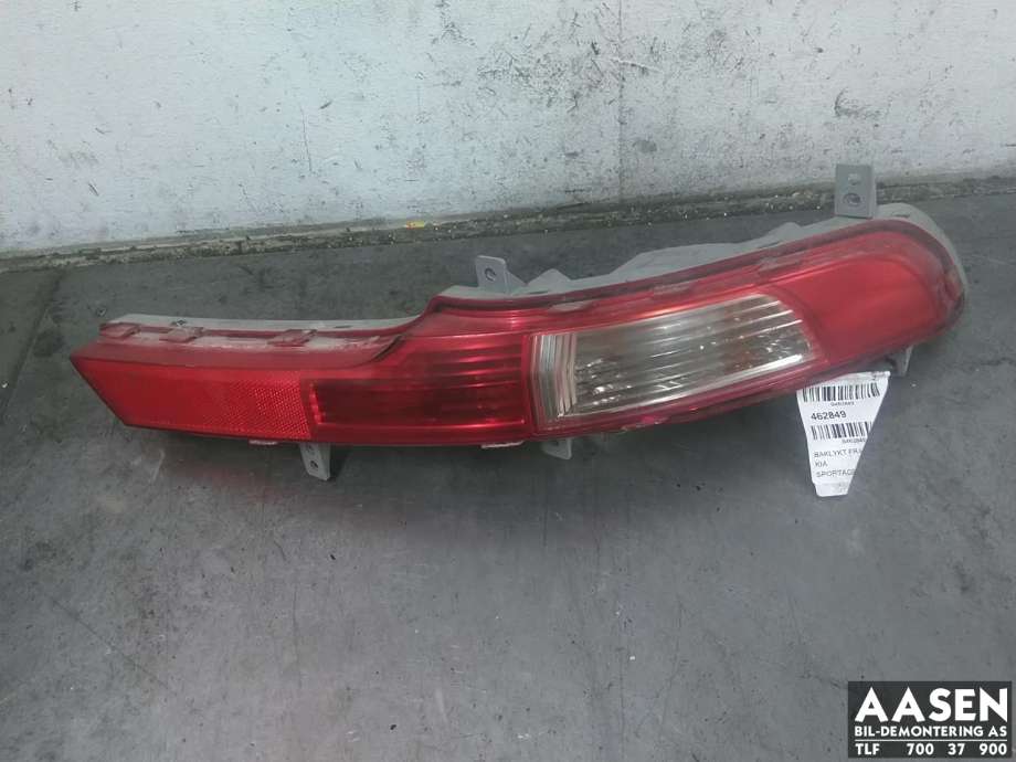 Baklykt fra støtfanger høyre til Kia Sportage 2010-2016 (Type III) (92406 3U300|)