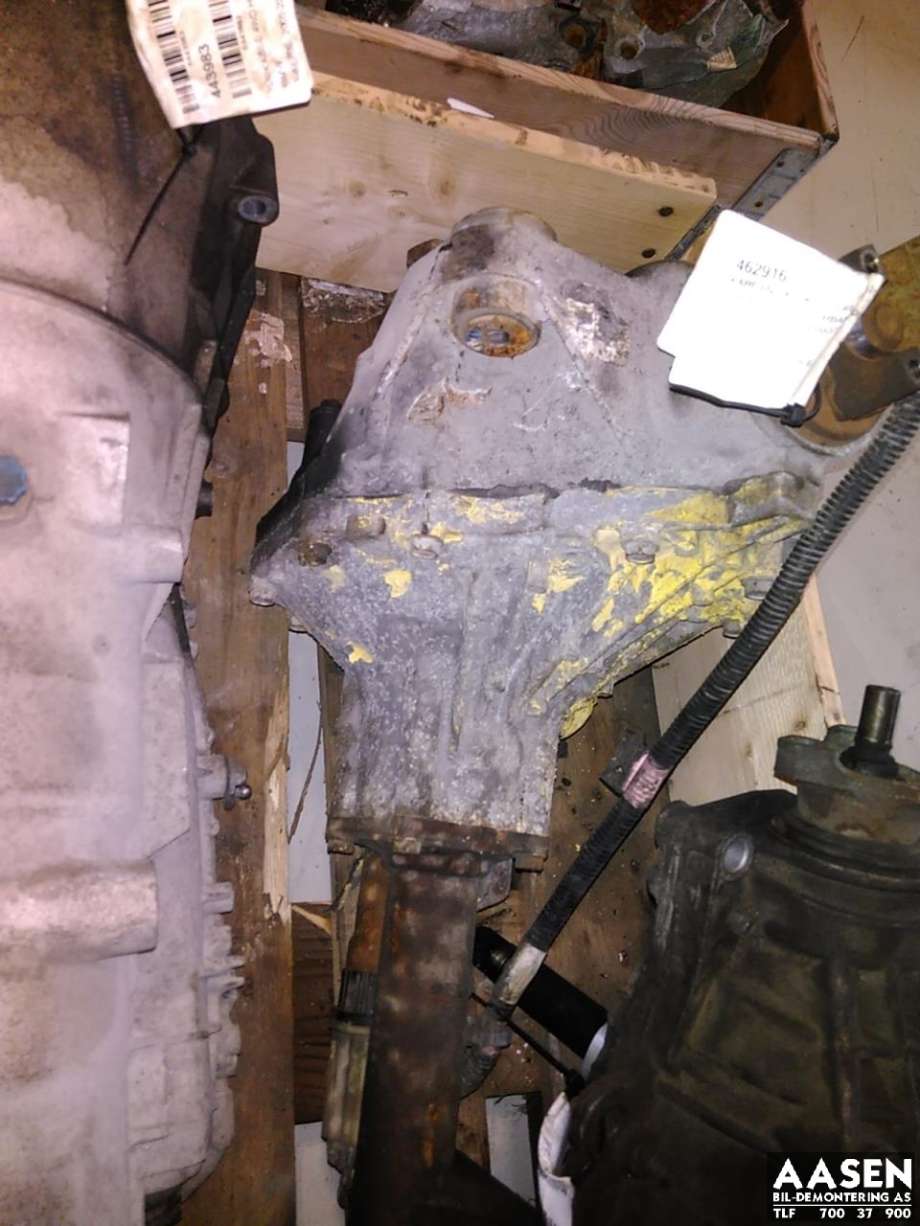 Kardang klokke foran til Chevrolet Suburban 2002-2006  