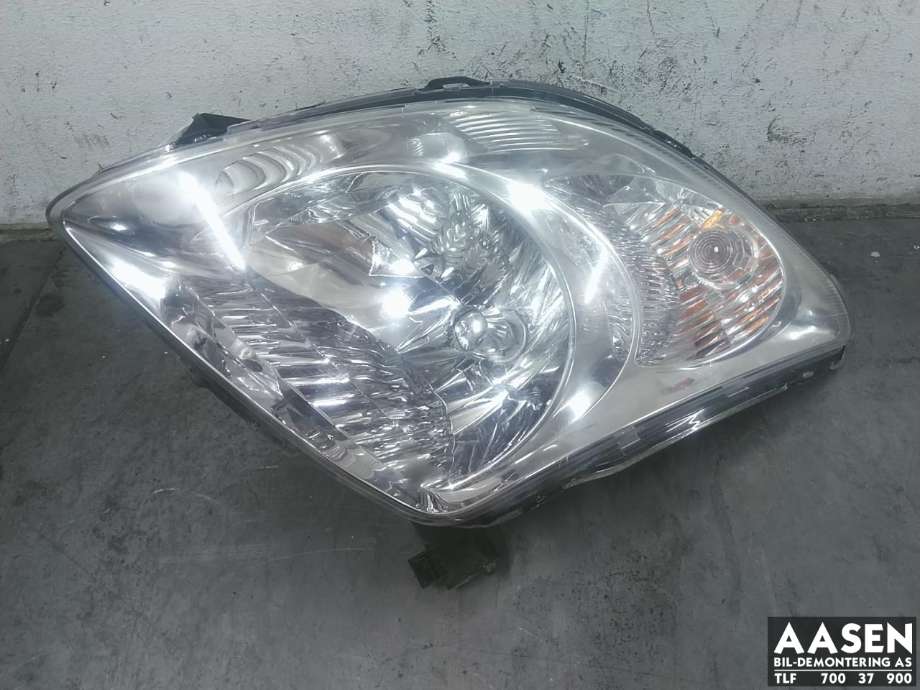 Frontlykt venstre halogen til Suzuki Swift, 2005-2010