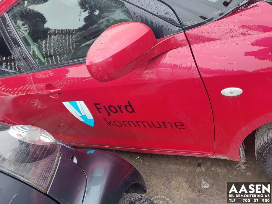 Dør høyre foran til Suzuki Swift 2011-2017 (68001-71L00|)